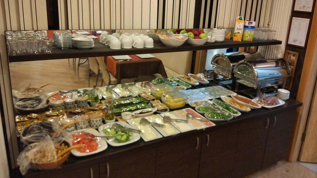 Mini hotel อิซมีร์ ภายนอก รูปภาพ