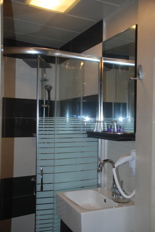 Mini hotel อิซมีร์ ภายนอก รูปภาพ
